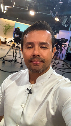 AEEB43A8-EEEF-425D-8BDC-43A1555FEEAC 1